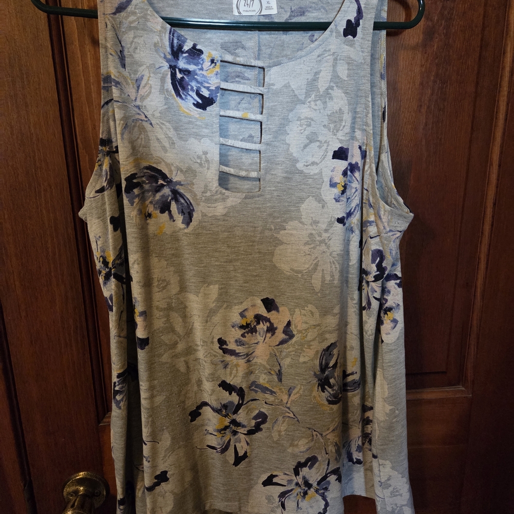 Maurices Gray Floral Tank Top